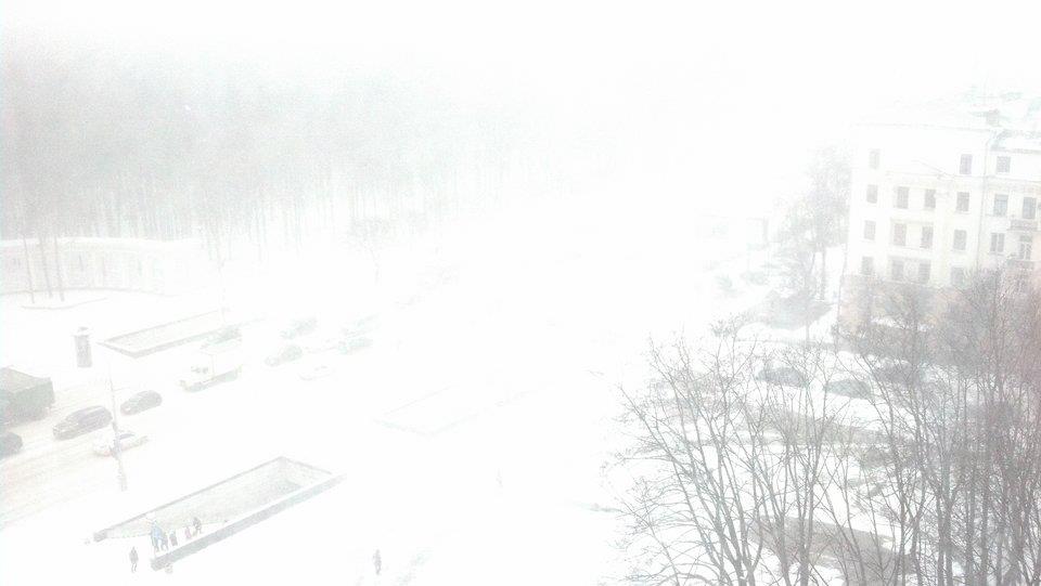 Все занесло снегом. Март 2013 года